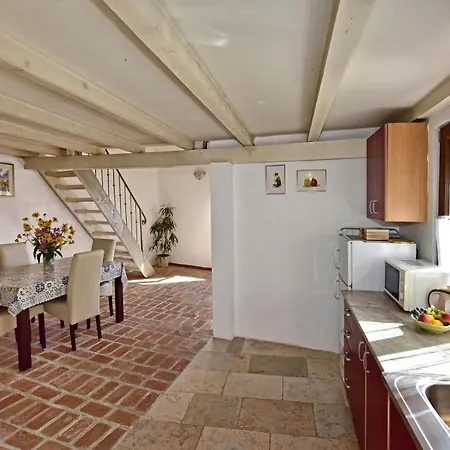 Apartment Fragola Motovun