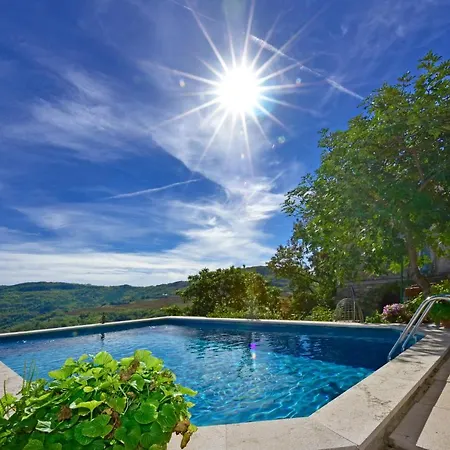 Fragola Apartment *