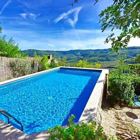 Fragola Apartment *