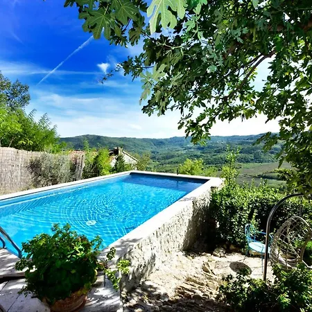 Fragola Apartment
