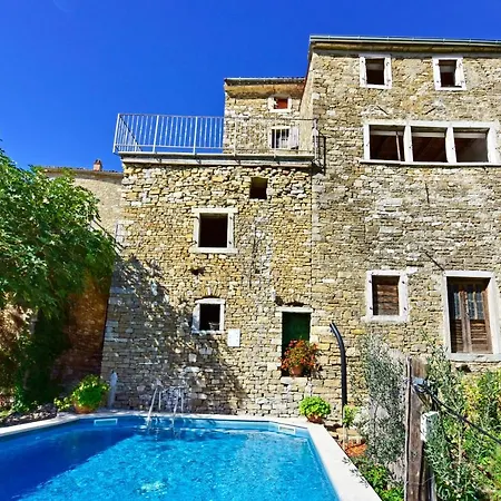 Fragola Apartment *